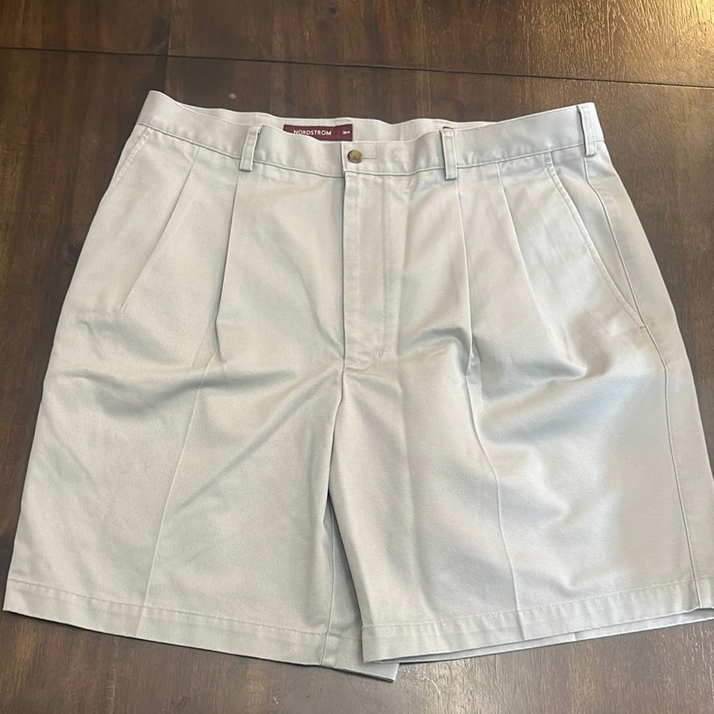 Men's Gray Shorts